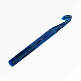 PLASTIC CROCHET HOOK 17-15MM